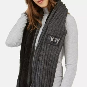 DKNY
Fleece-Lined Knit Infinity Scarf